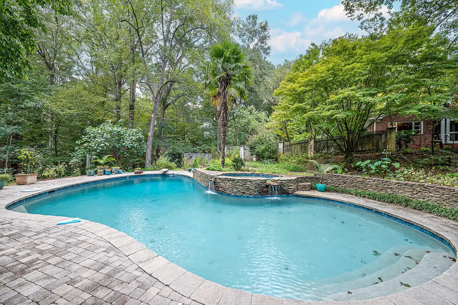 Photo Set of Athens, GA Home With Saltwater Aquarium image 5