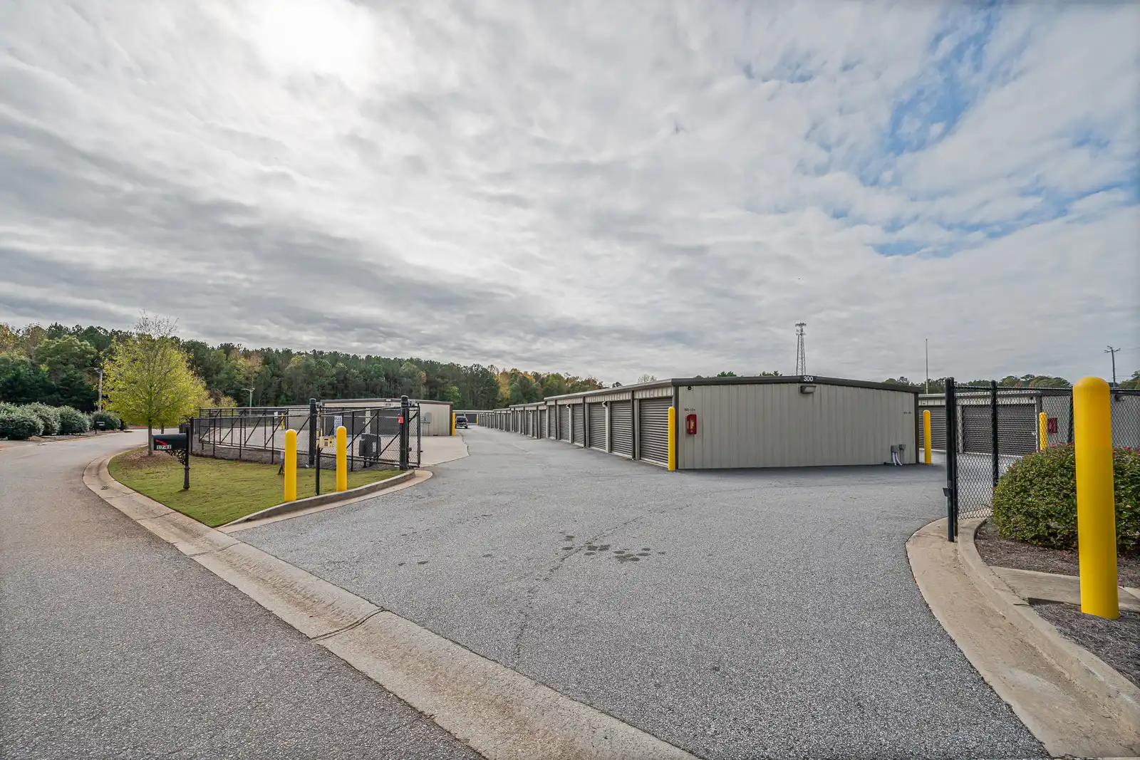 Storage Unit Facility Photos - Atlanta Highway in Bogart, GA image 4