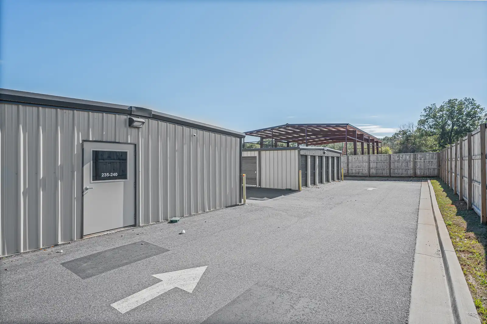 Storage Unit Facility Photos - Moreland Heights Rd in Watkinsville, GA image 7